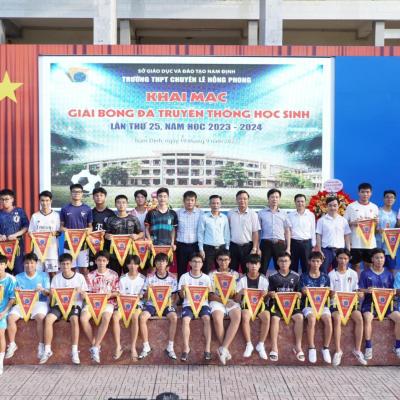 TINH THẦN THỂ THAO CHÁY CÙNG TÌNH YÊU BÓNG ĐÁ CỦA LHPERS